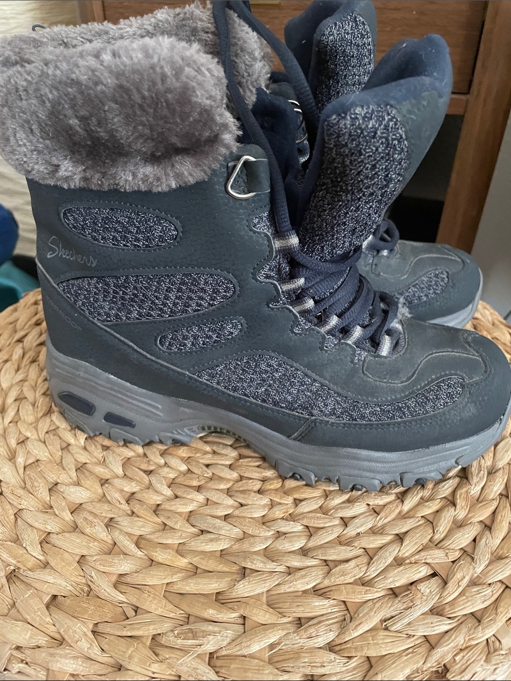 Skechers Women's Navy and Gray Faux-Fur Lined Winter Boots